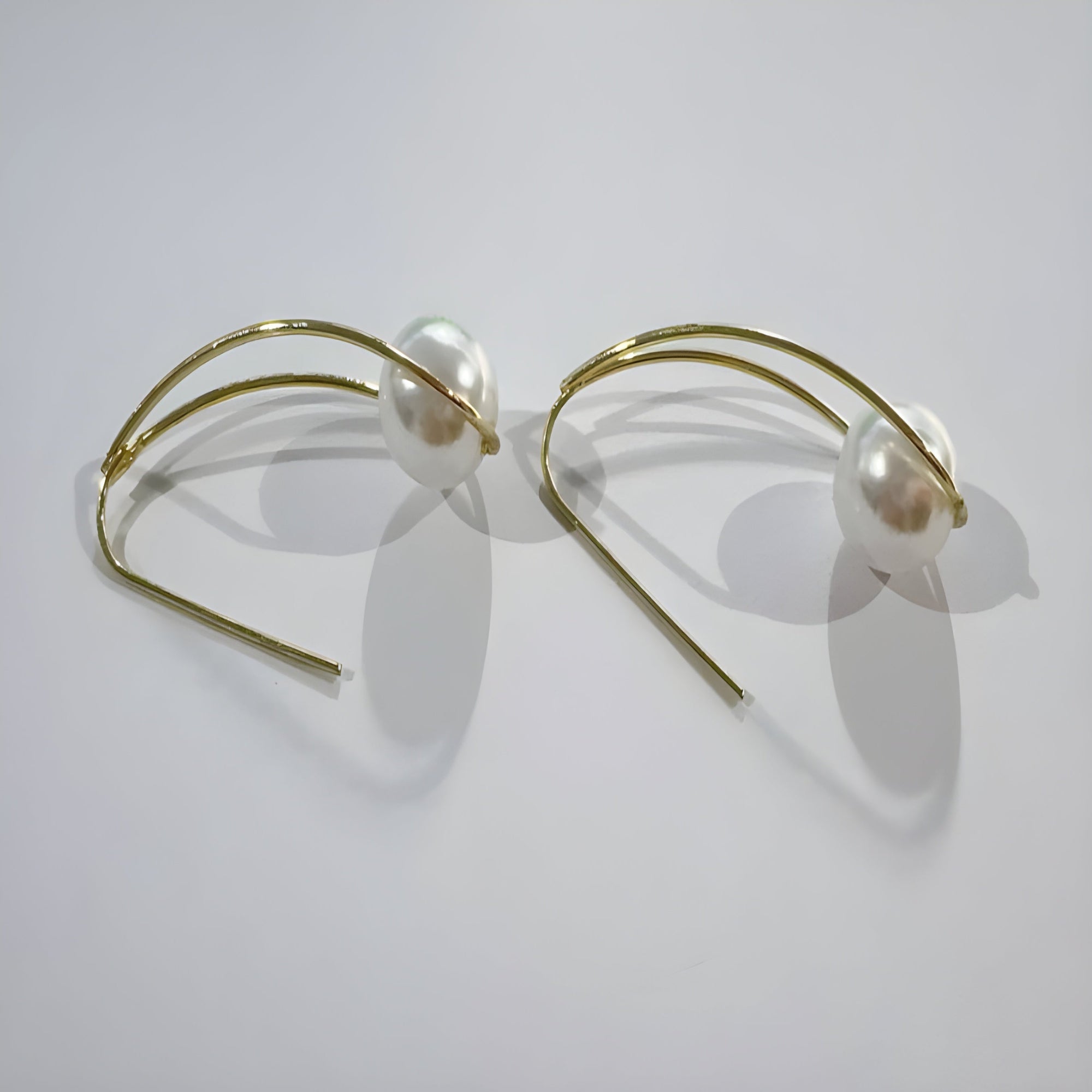 Elegant Pearl Dangling Earrings