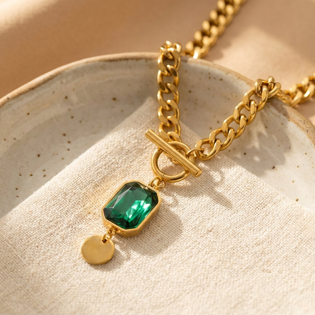 Chunky Chain Emerald Gold  Pendant Necklace